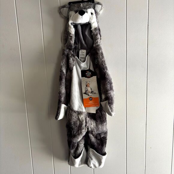 HYDE And EEK Boutique Infant 0-6 Mo. WOLF Jumpsuit - Picture 2 of 5
